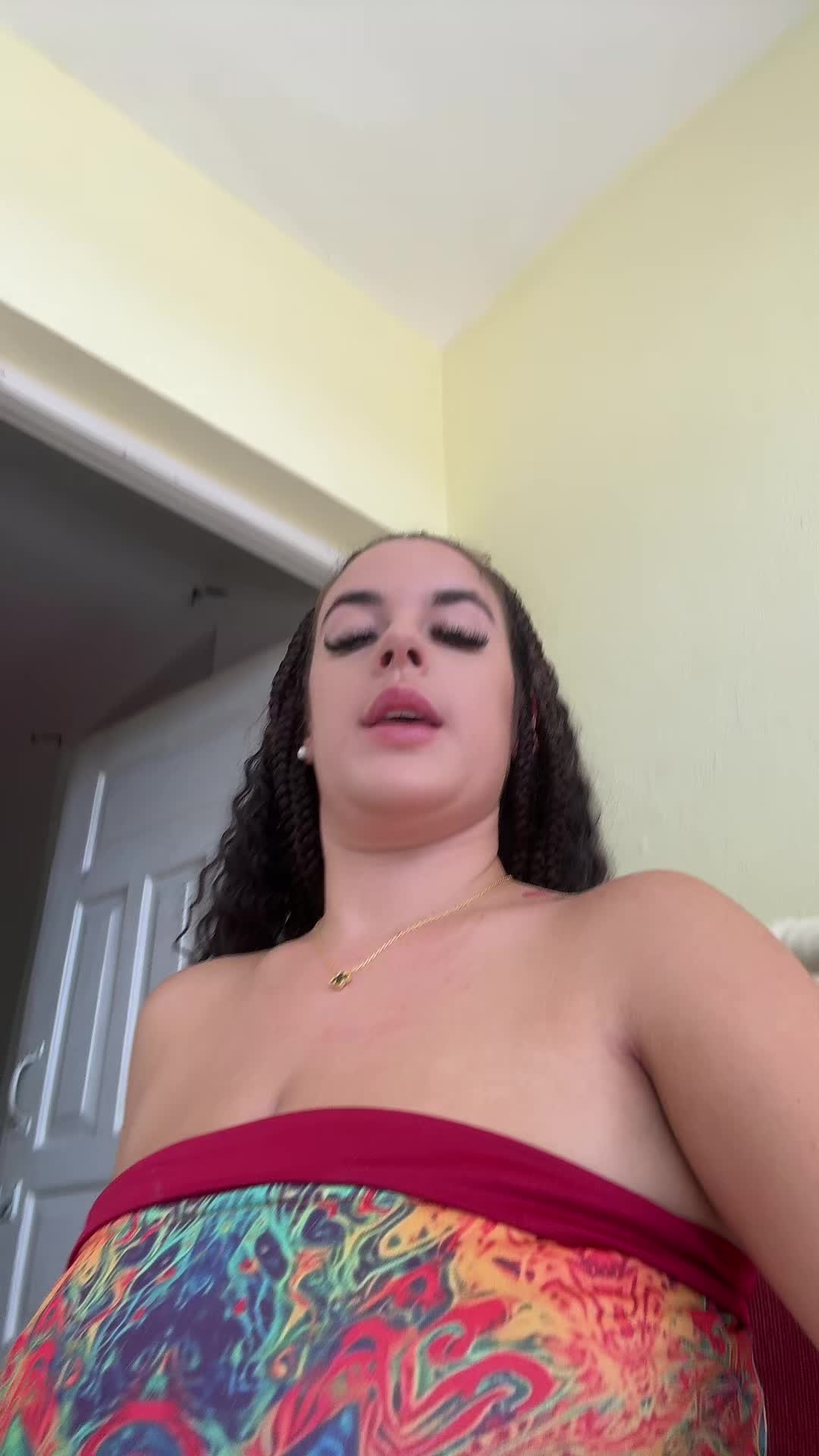 @Maddielizxo