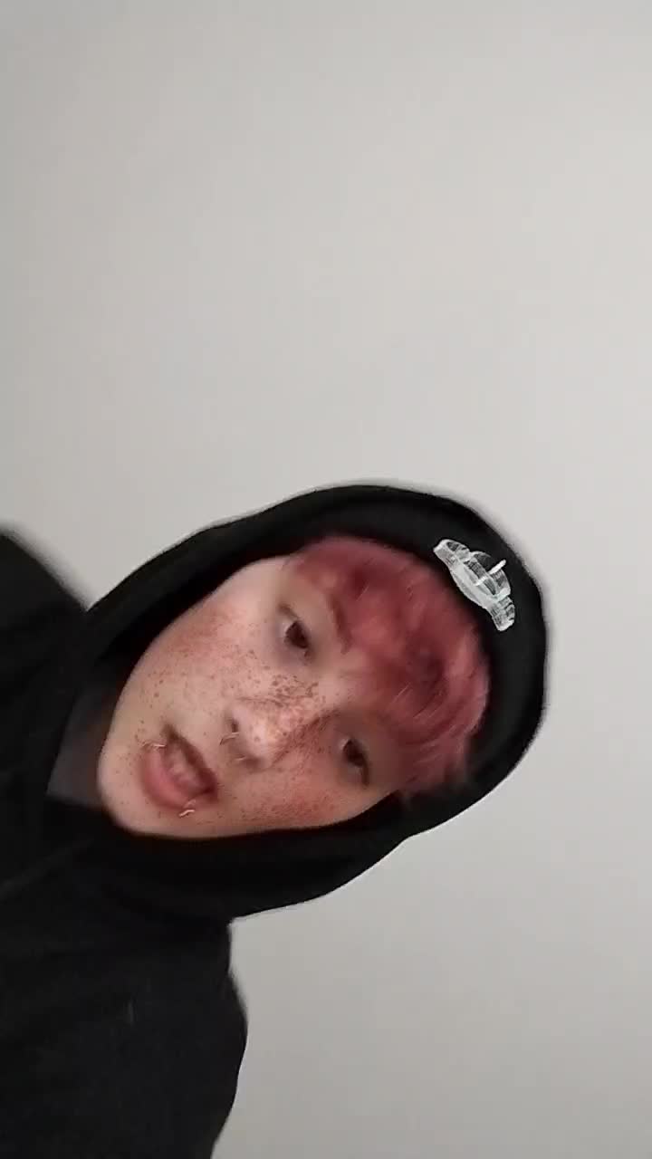@Julian🫂