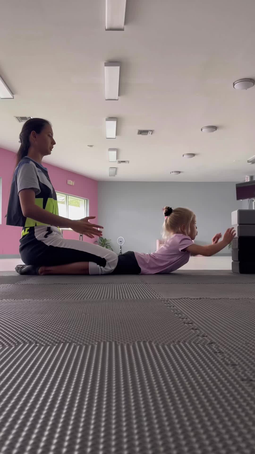 @Professional stretching studio