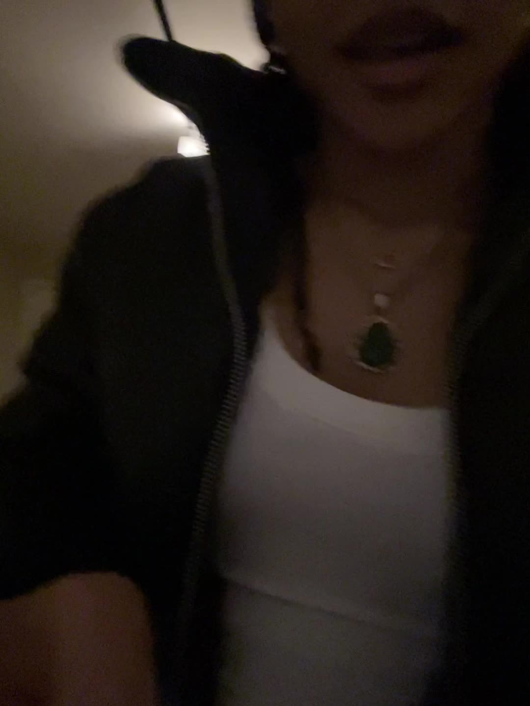 @aniyaa