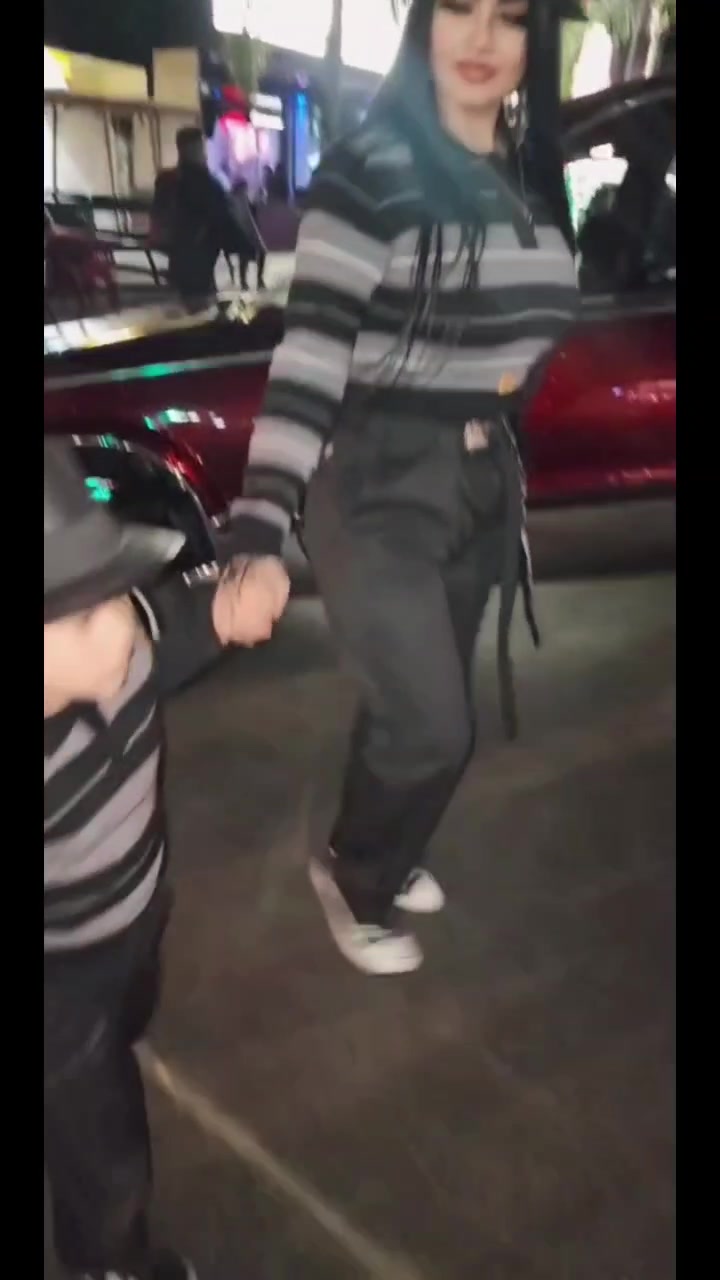 @𝕸𝖊𝖑𝖔𝖉𝖞 𝕼𝖜𝖊𝖊𝖓