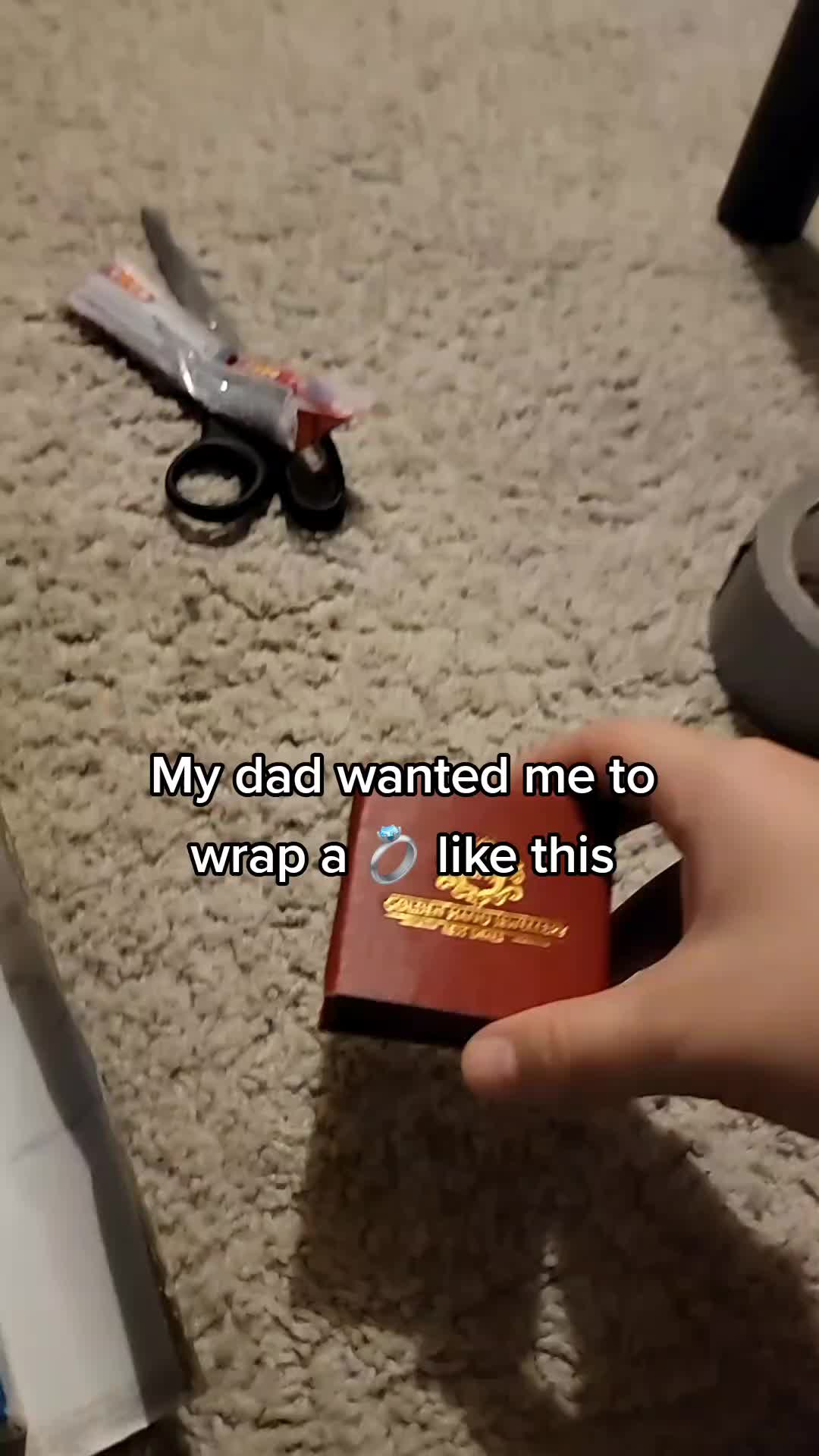 @-_-