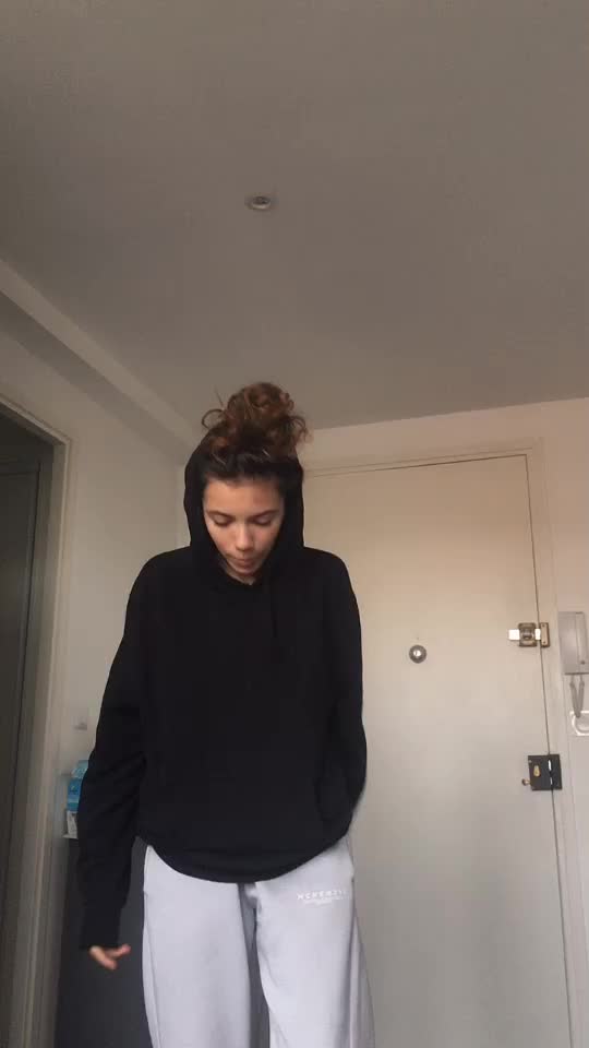@lãūrä 👑