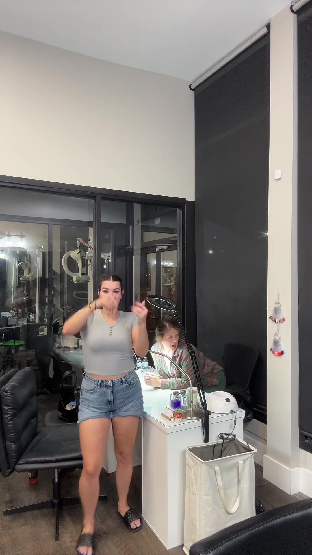 @Lashtrapqueen