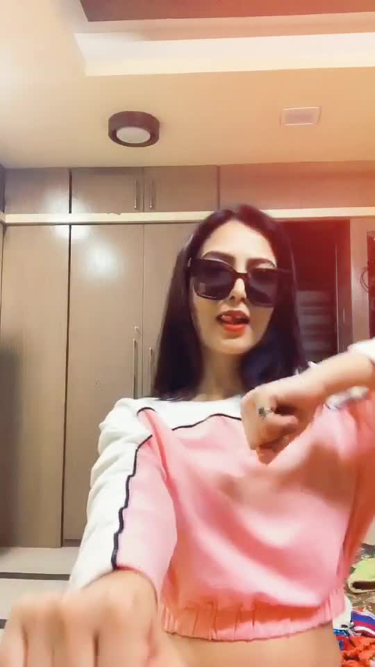 @Arishajofficial