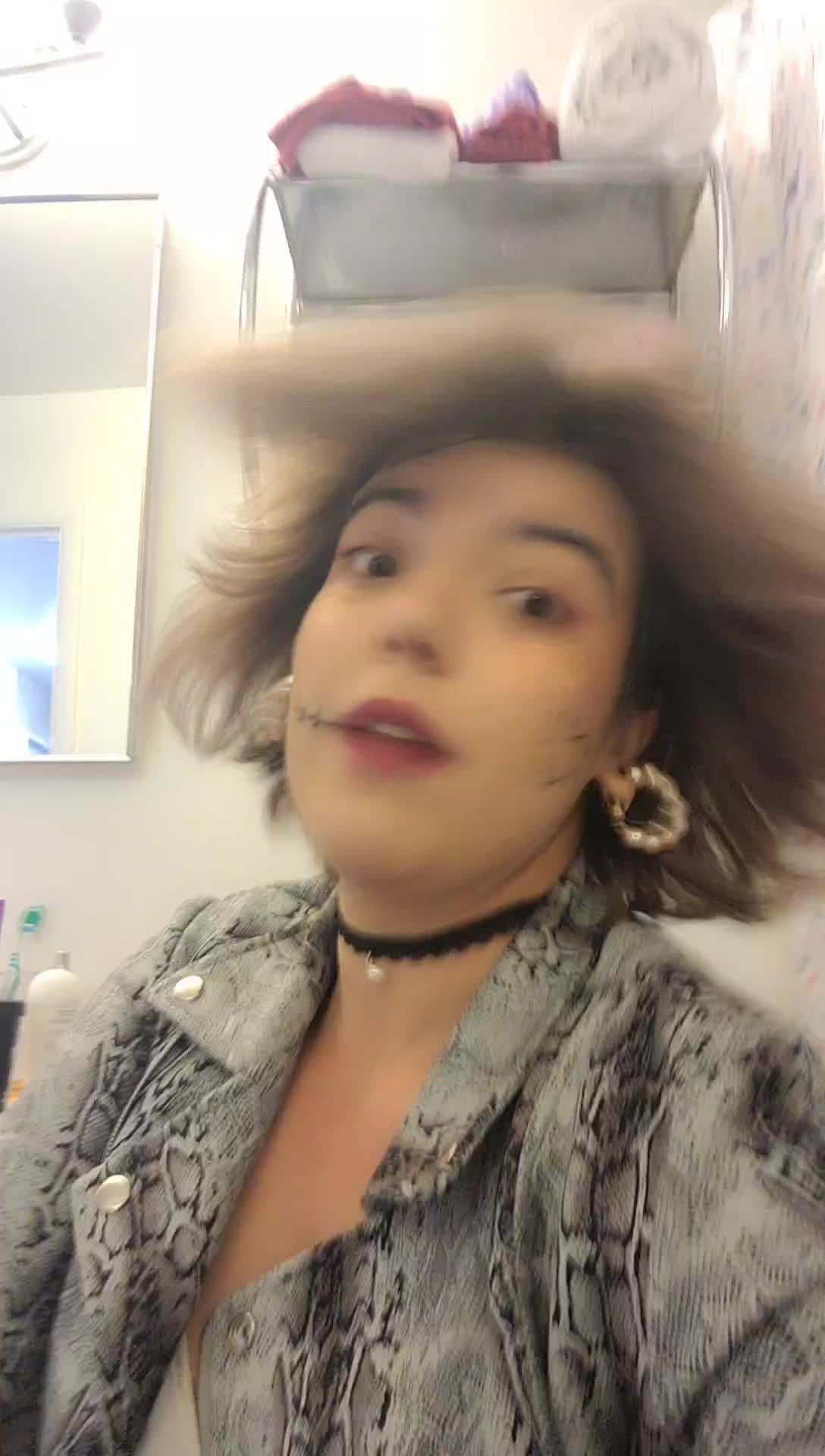 @Isabella