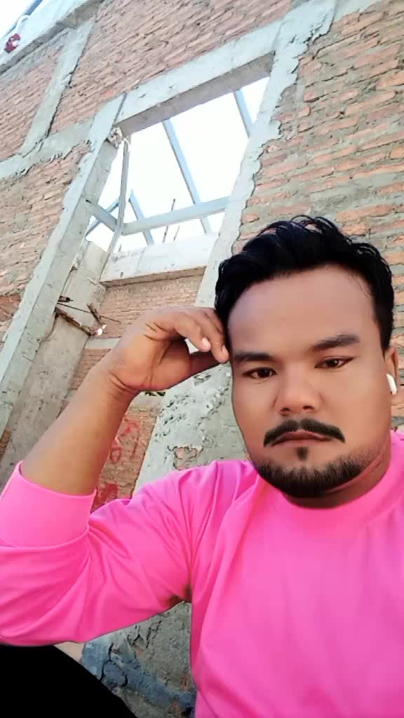 @ငါပြောရင်နားတောင်မှာလာပြော