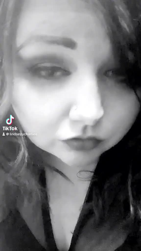 @LindseyyCharliee