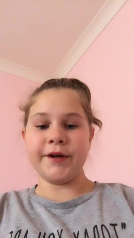 @Claire Halpin🤪💘