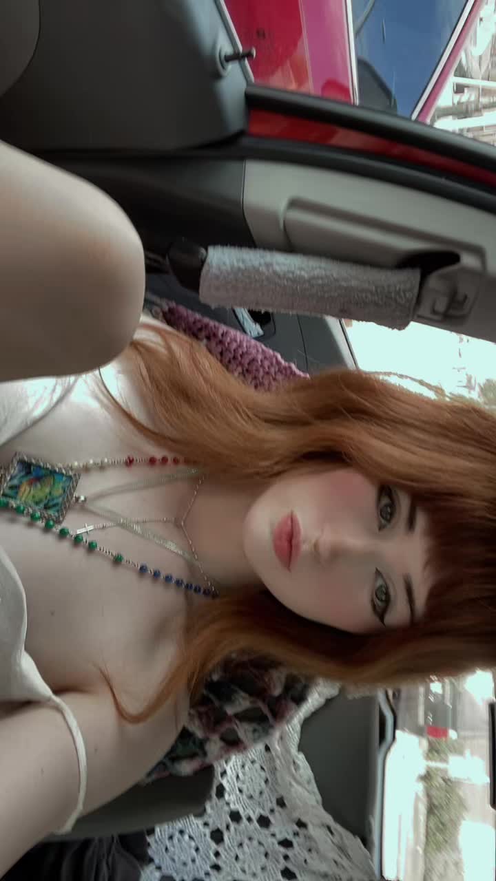 @Dee