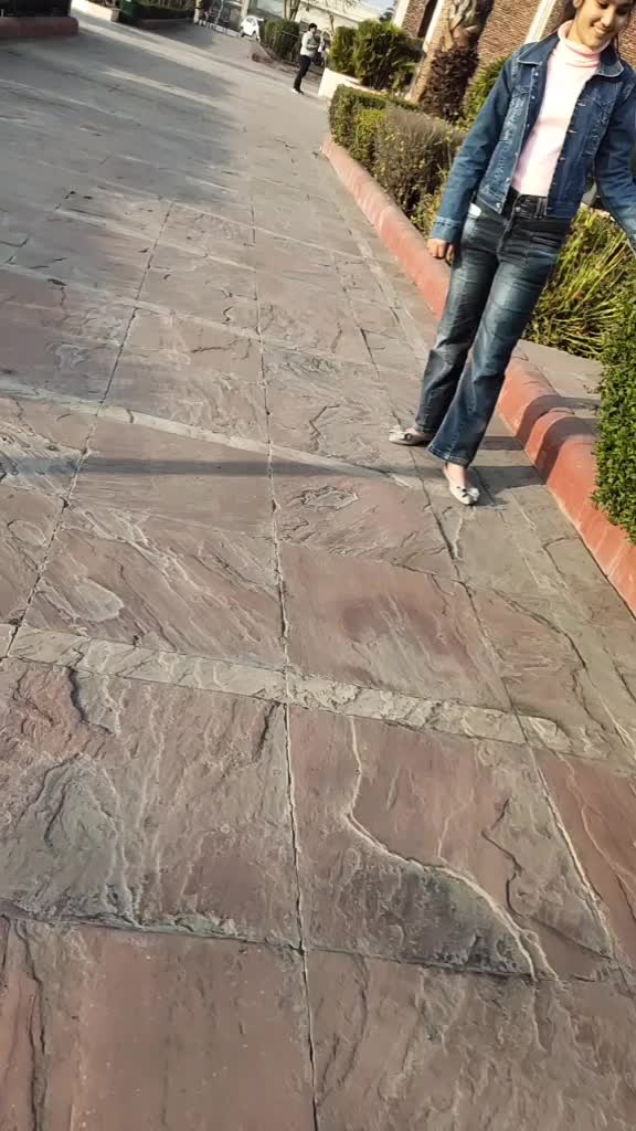 @S&iuml;mr&aring;&ntilde;j33t kaur