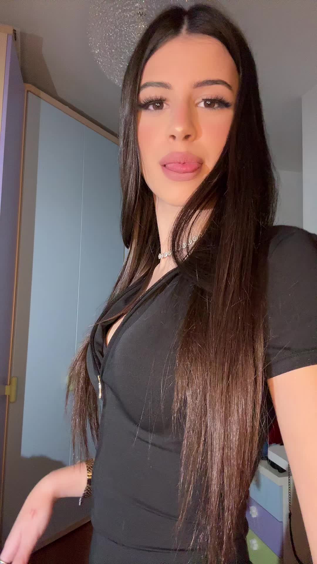 @Veronica👸🏻
