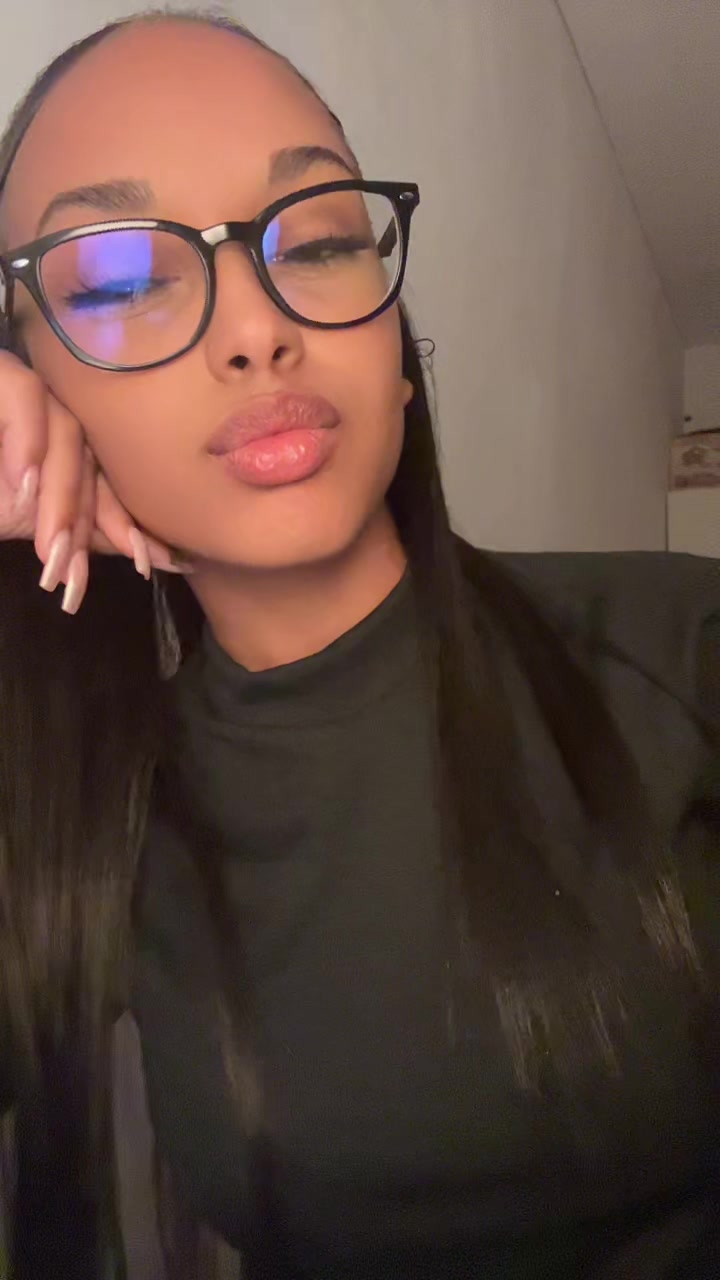 @𝖈𝖎𝖓𝖉𝖞✞