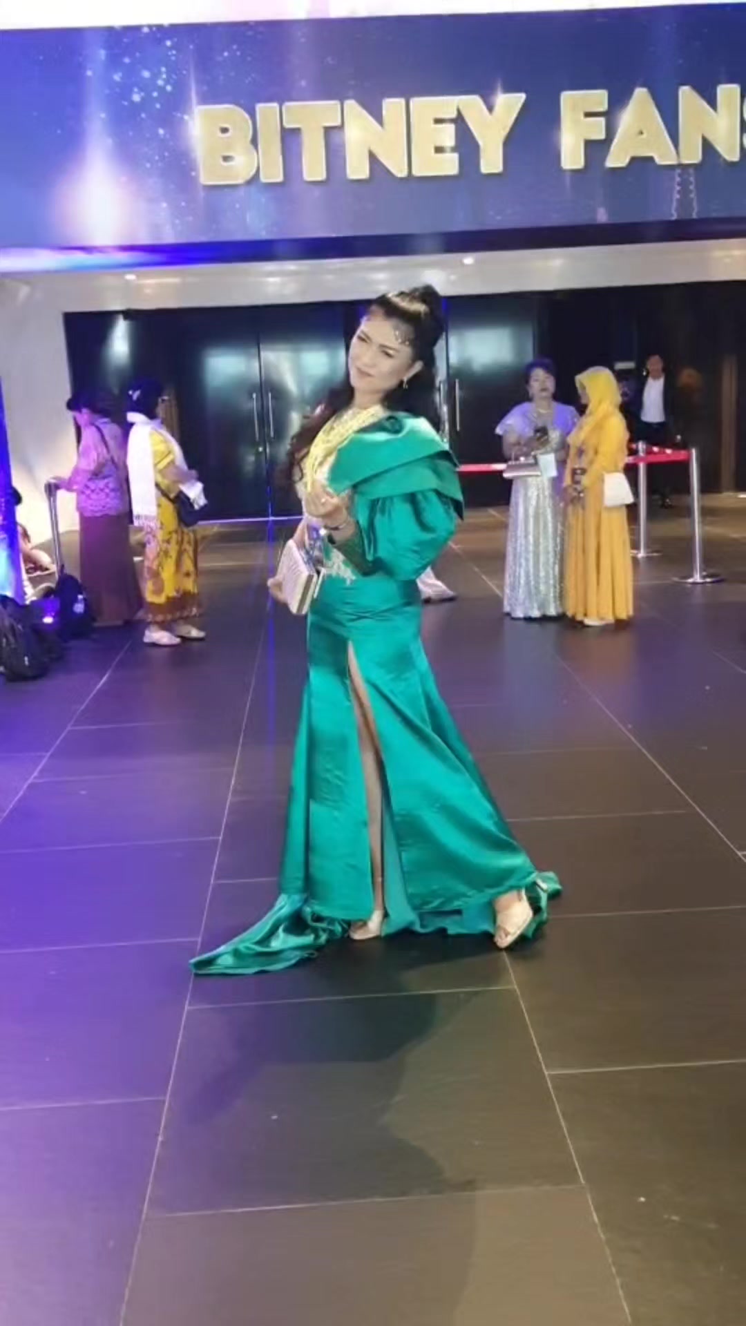 @Rasiwira