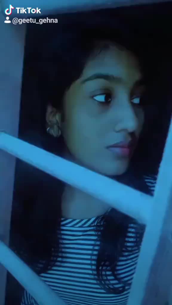@Geethu 🙋😉