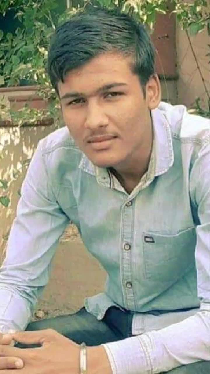 @Manish Siwach😈😈😈