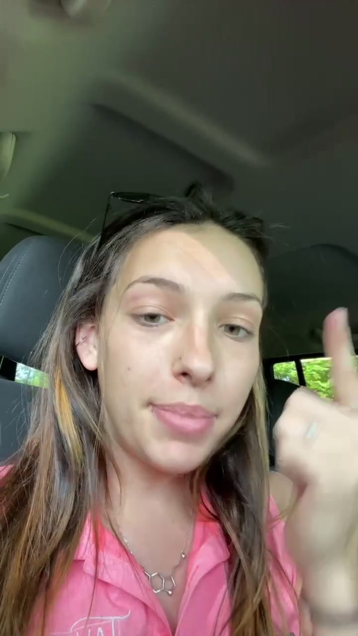 @oliviaheck15