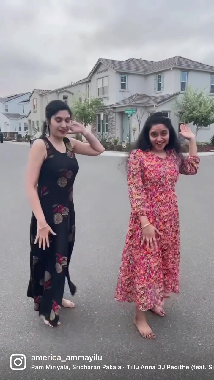 @America Ammayilu
