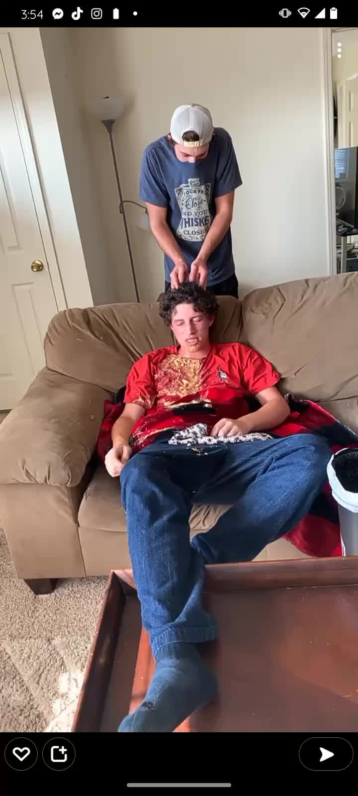 @SebreezyXD