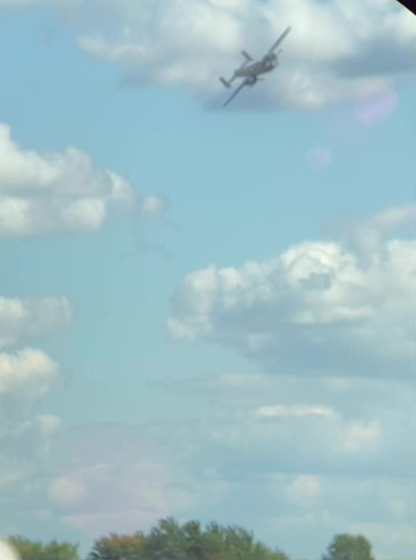 @🛩️