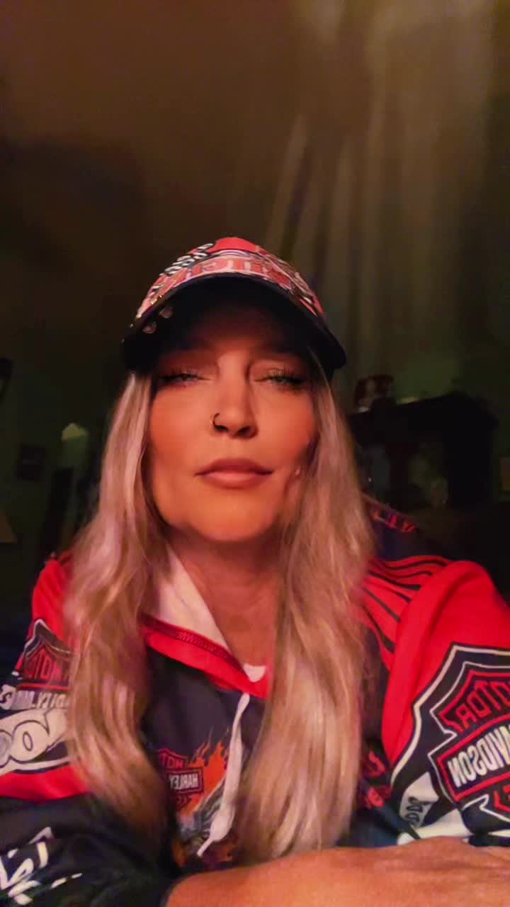 @7vixenqueen