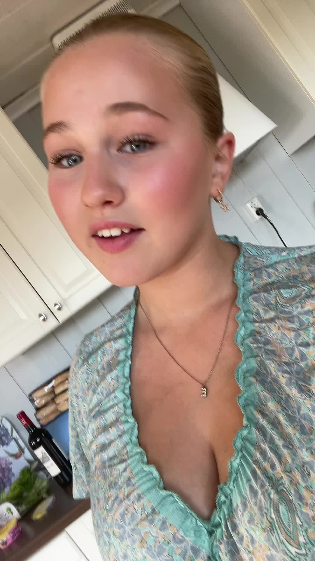@Emmi