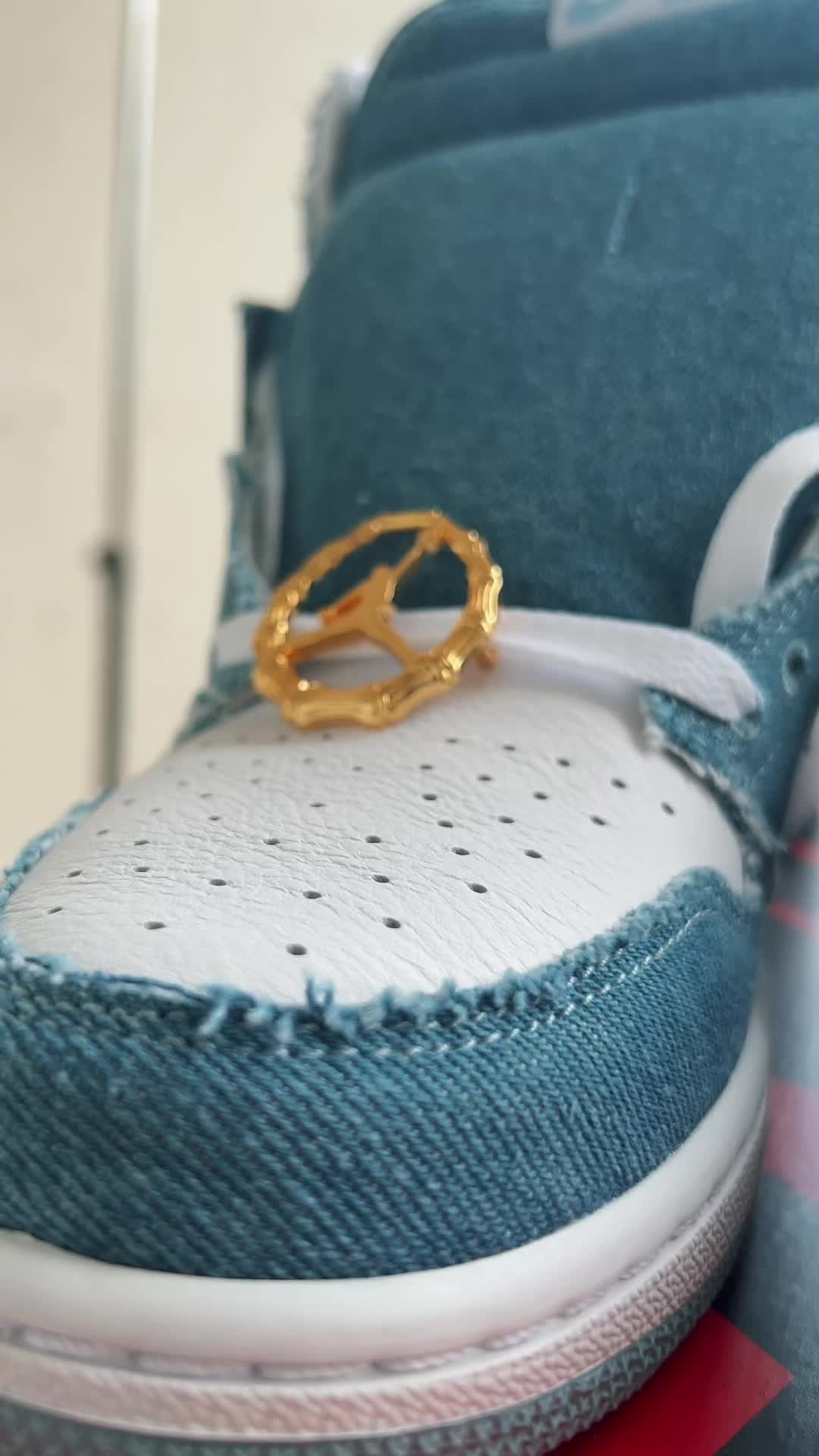 @landofhype