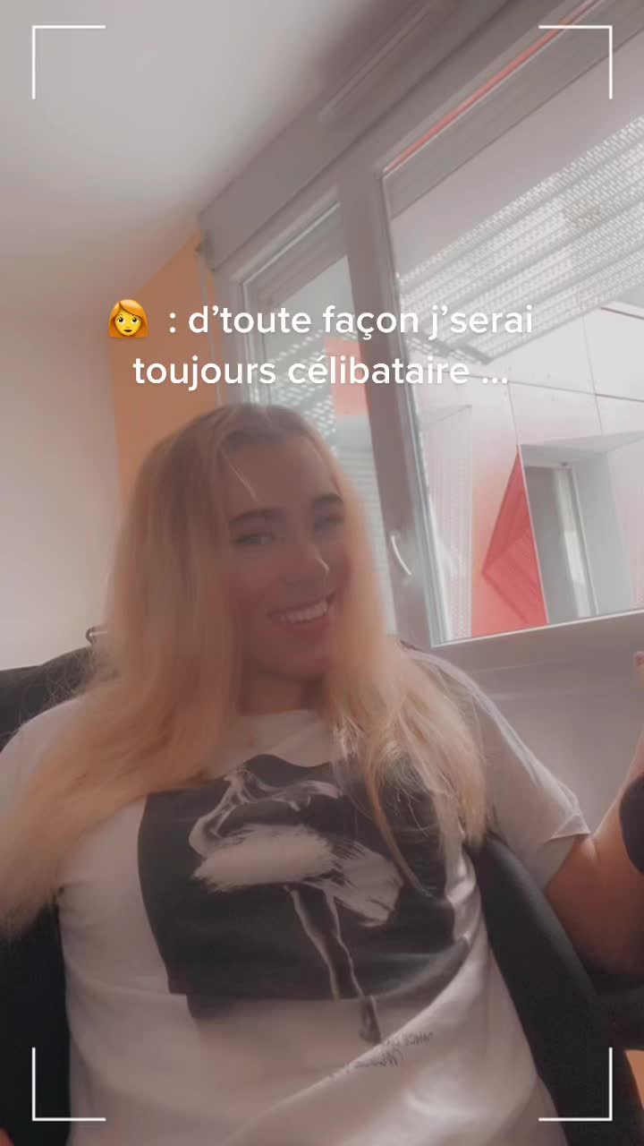 @Angèle
