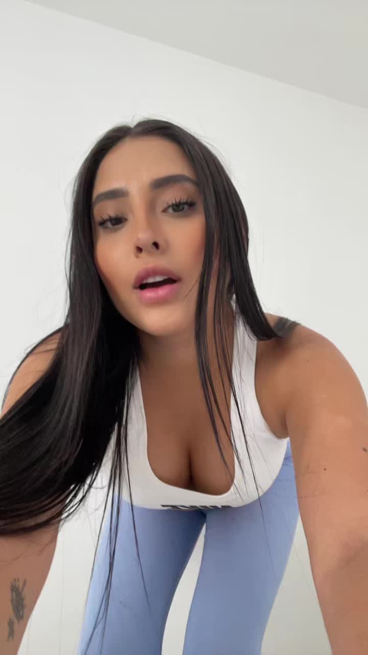 @Valeriagarciamodel_