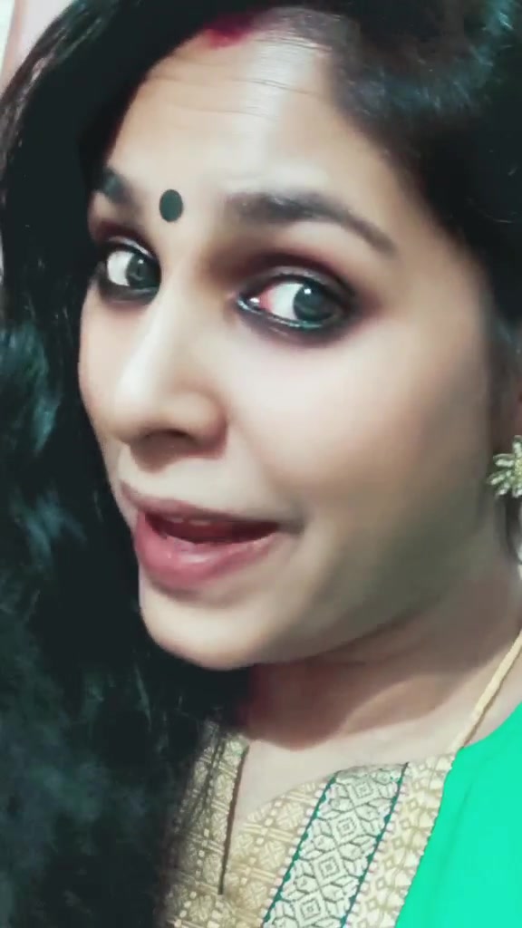 @Darshiii