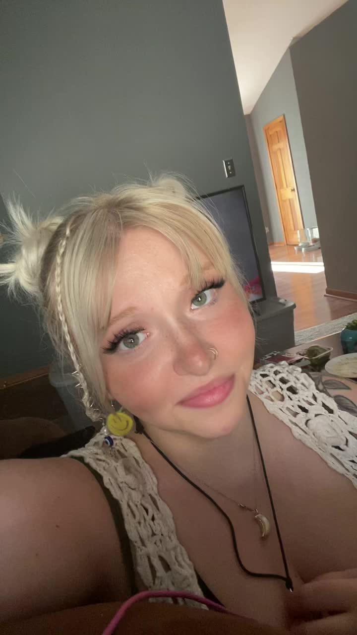 @✿☆ ᗯнเт𝔫εY☆✿