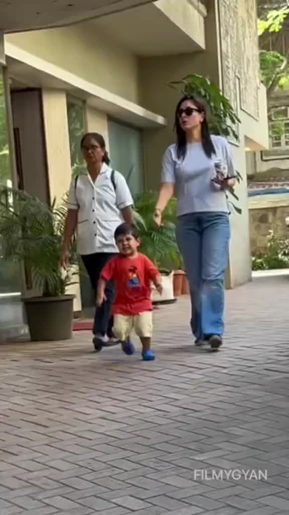 @KAREENA.KAPOOR