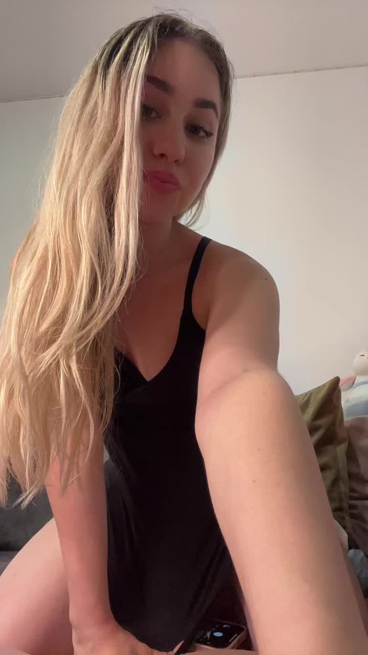 @itsjuliaxo