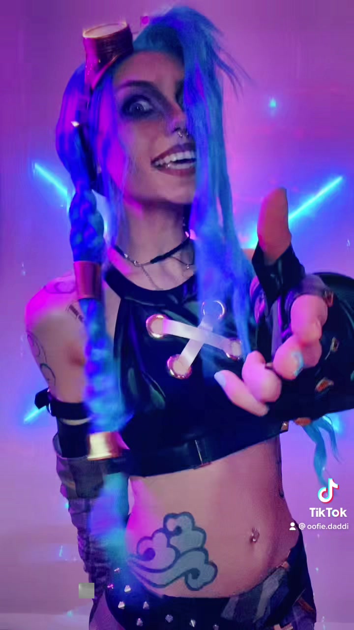 @OofieTV