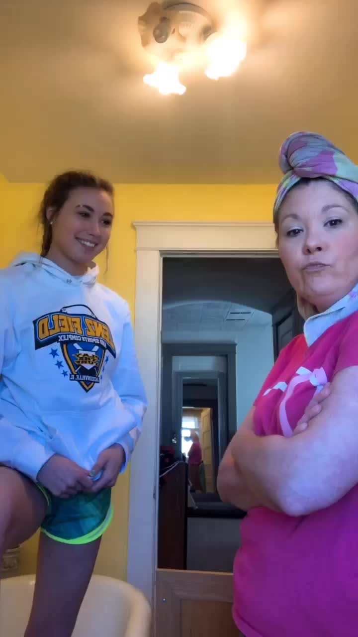 @kayleeelizabeth