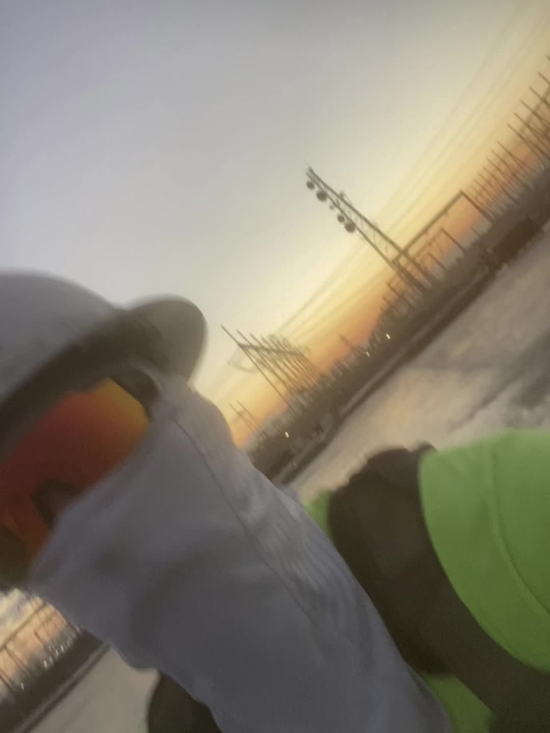 @0__mr.v__0