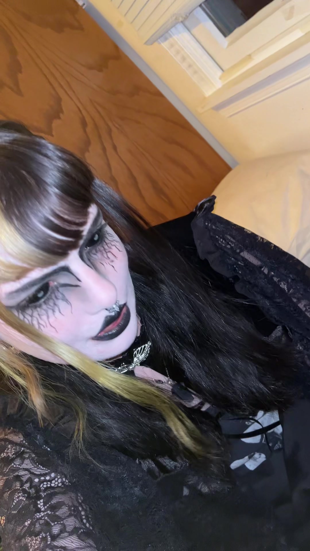 @Toeknee Marie☠️🖤
