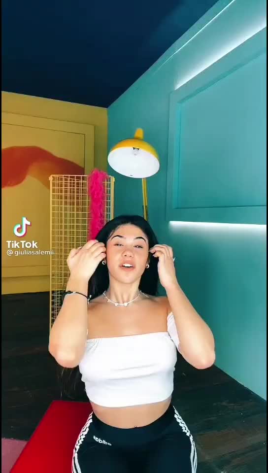 @giulia sar&agrave; salemi