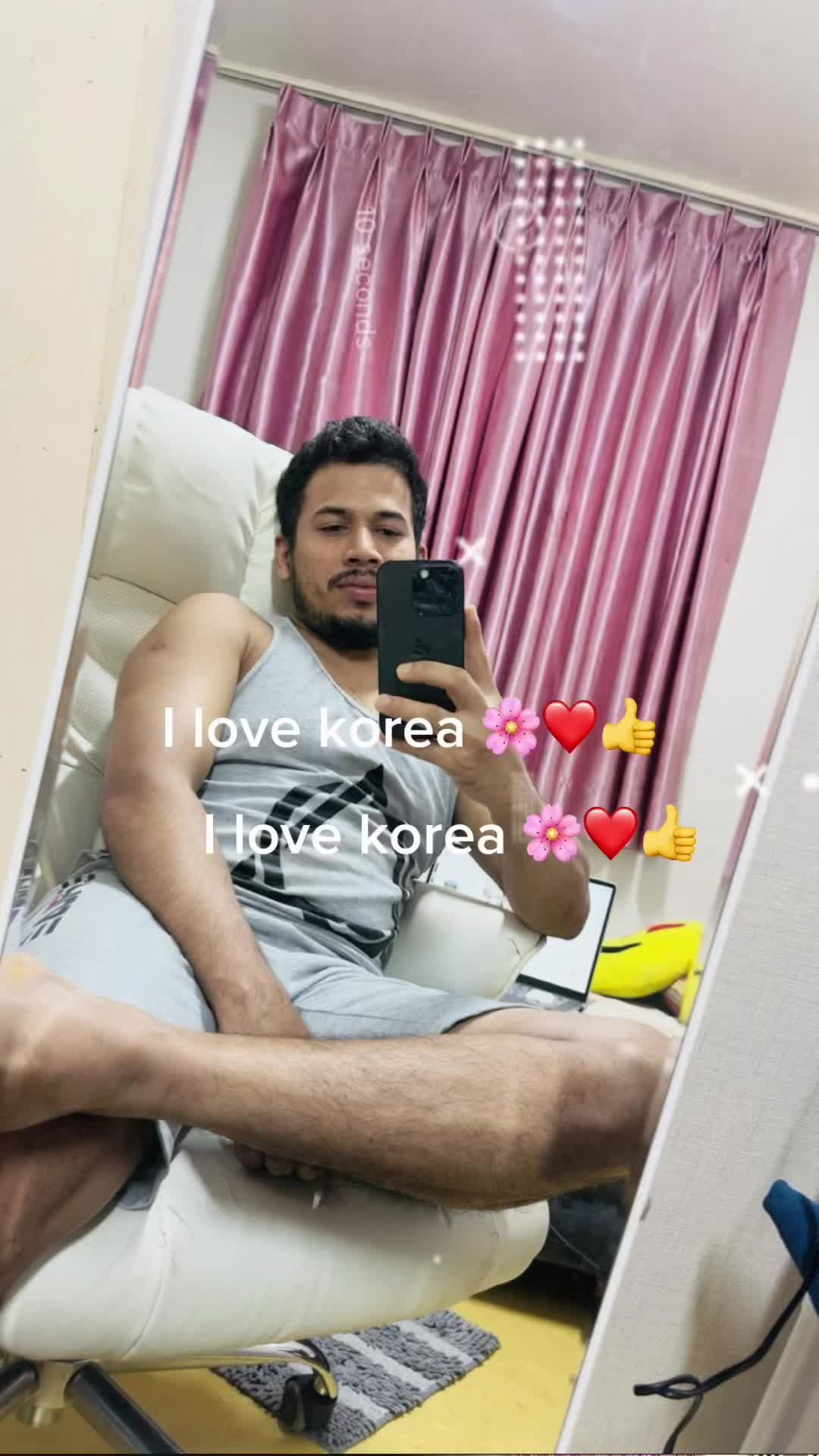 @Lakiya🇰🇷🇱🇰ලකී