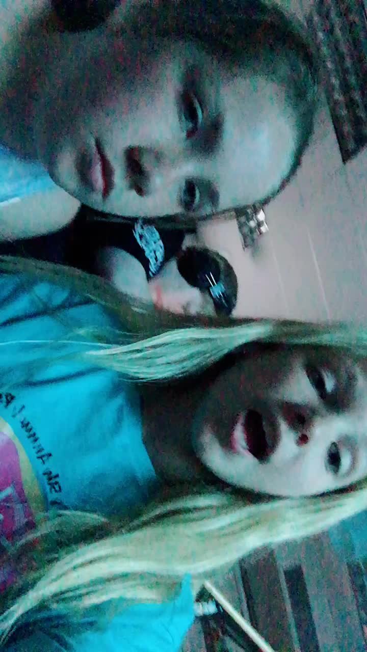 @Chloe Shelton