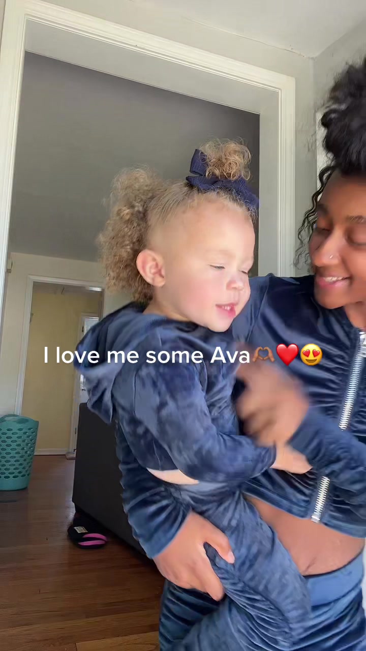 @AvasWorld