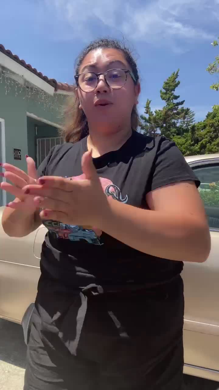 @curvygirlcommunity