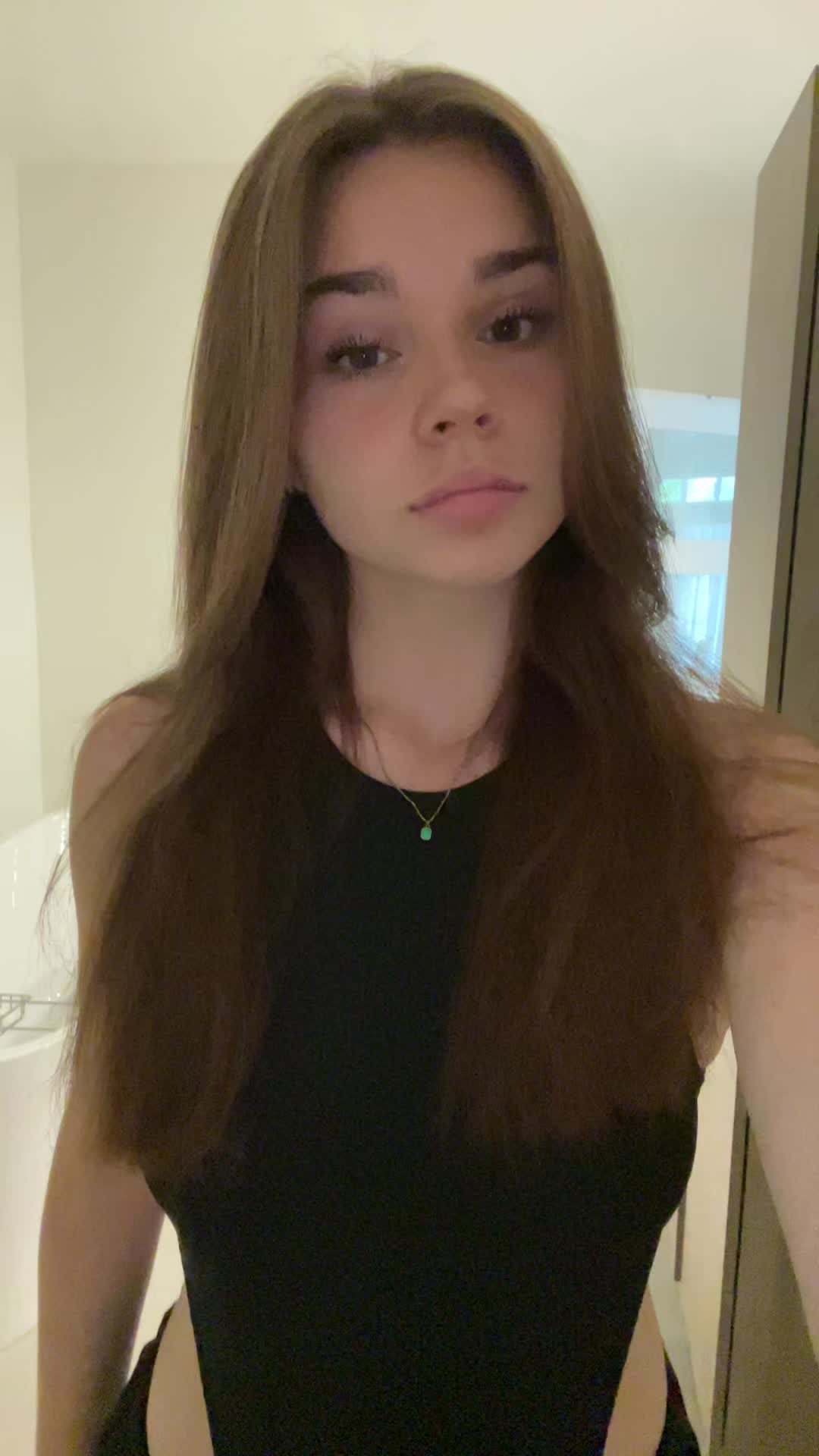 @😻