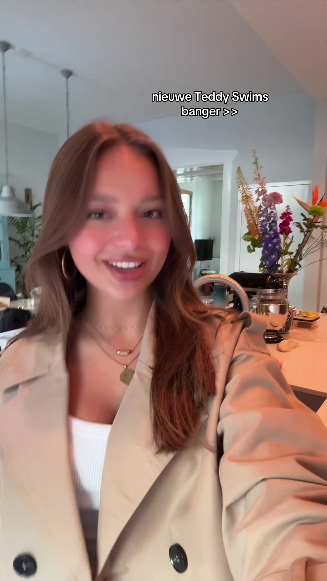 @<33