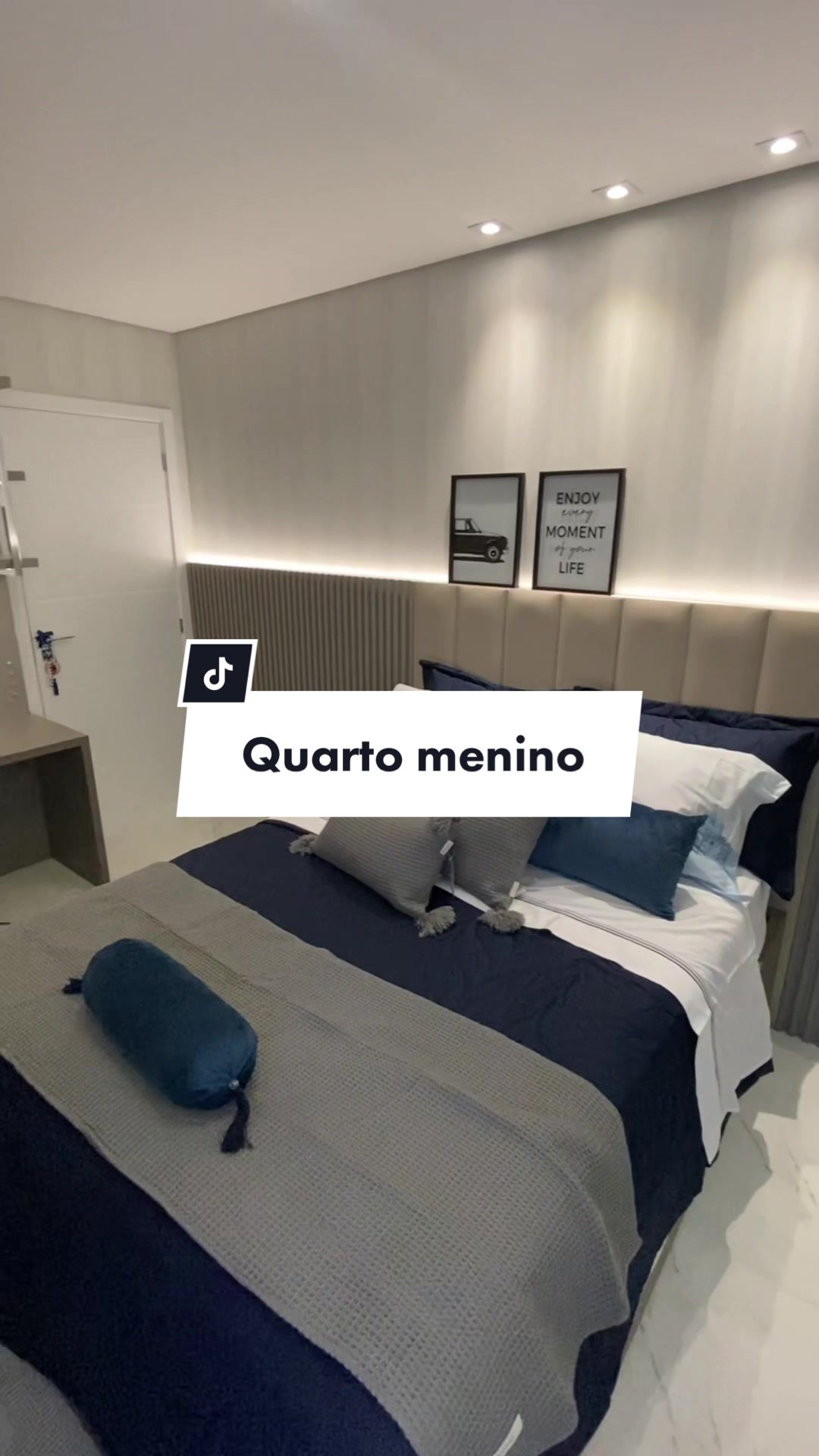 @moveischoffen