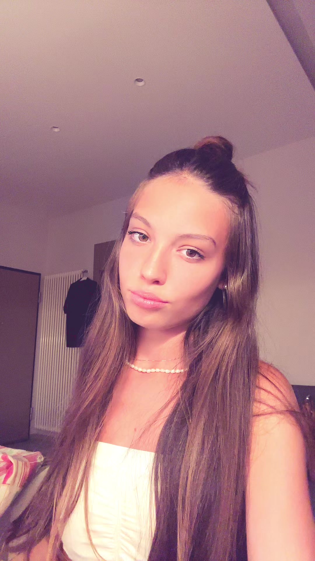 @V🌟