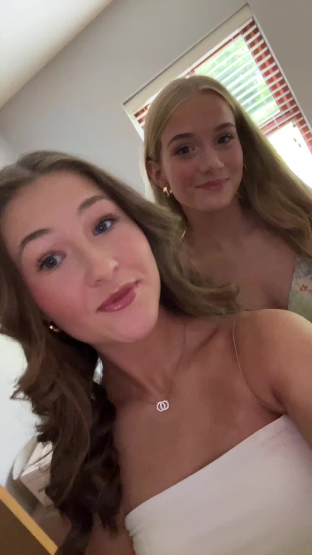 @Elliegriffin