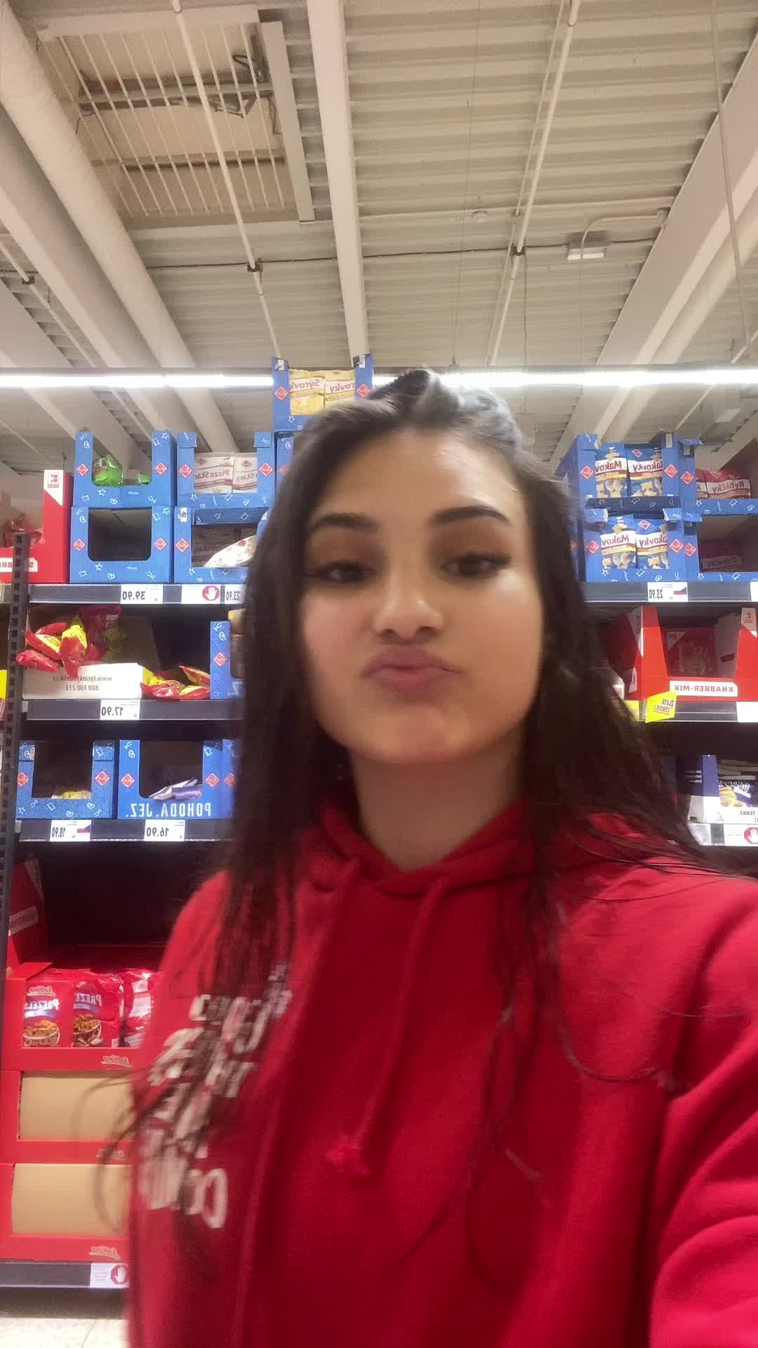 @angelina_dang