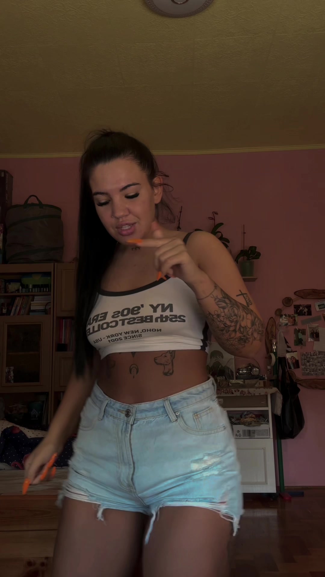 @𝐃.