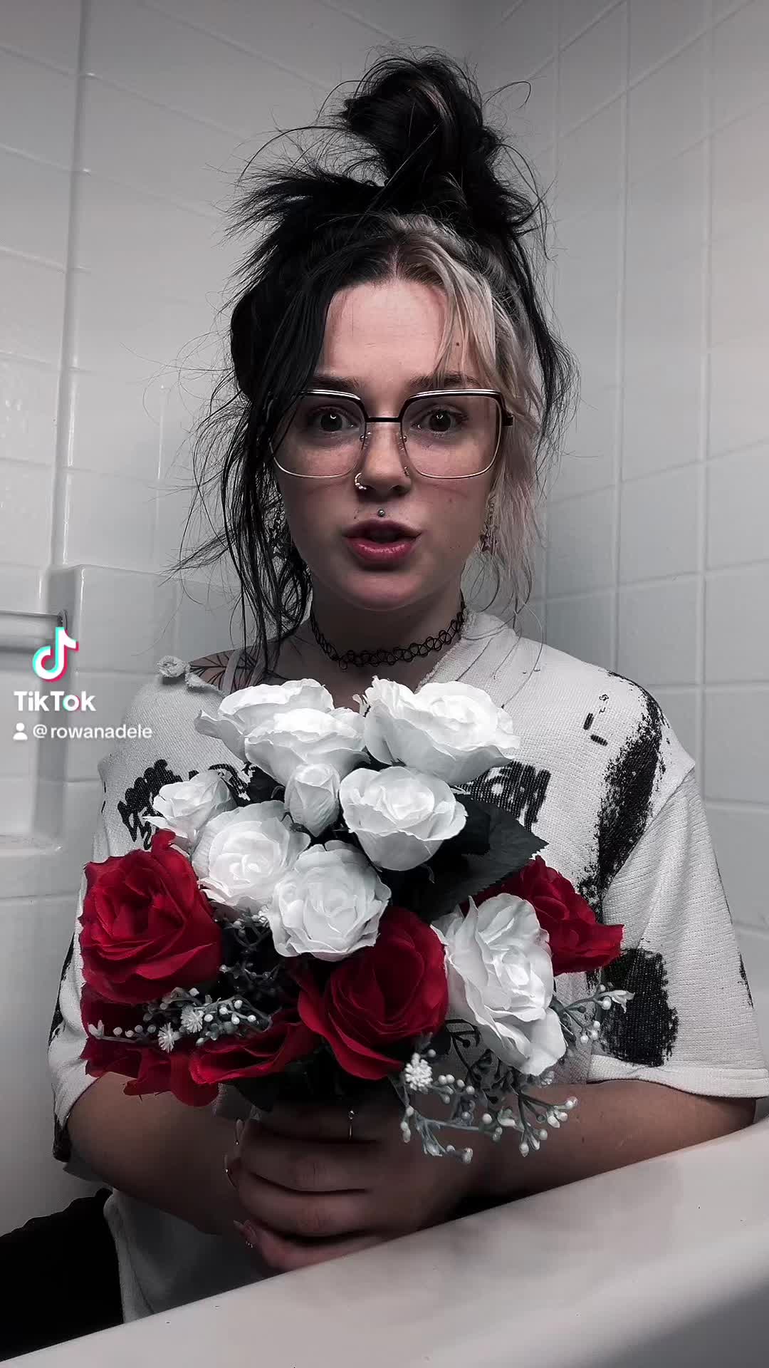 @rowan 🕷️🫧🧟&zwj;♀️